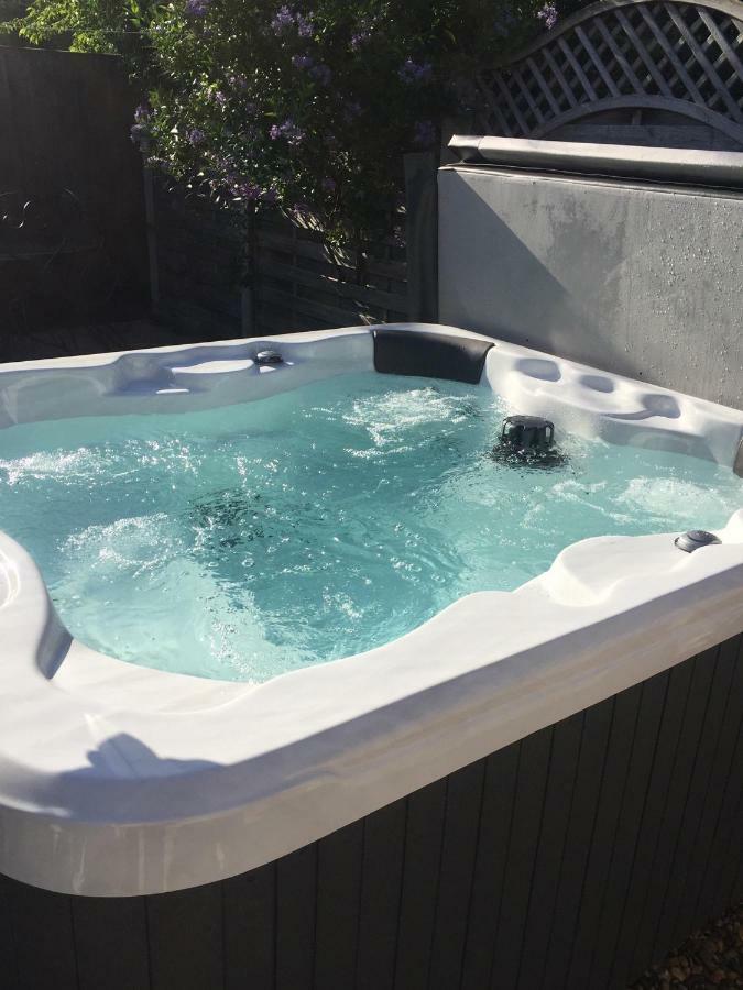 Saving Grace With Private Hot Tub Βίλα Bawdeswell Εξωτερικό φωτογραφία